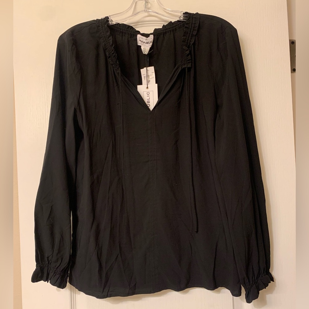 Banana Republic Black Long-Sleeve Peasant Top